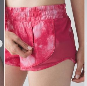 Lululemon beat the heat shorts
